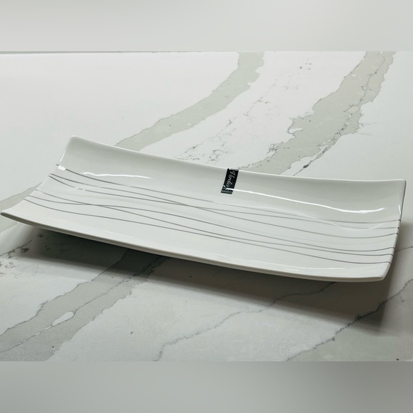 ✨2/$15✨VERDICI- Rectangular Serving Plate - Picture 2 of 4
